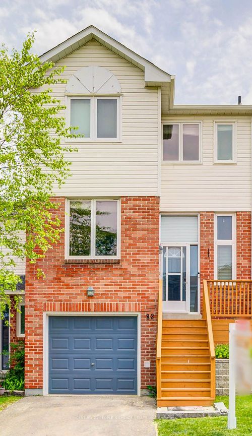 83 Corey Cir, Georgetown, ON, L7G5L8 | Card Image