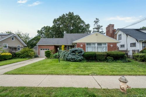 120-44 194th St, Saint Albans, NY, 11412-3714 | Card Image