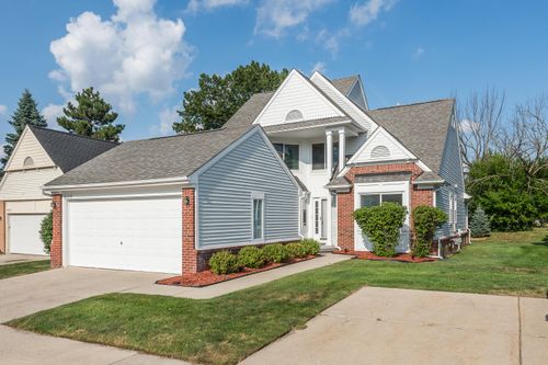 6338 Ferraina Dr, Westland, MI, 48185-9620 | Card Image