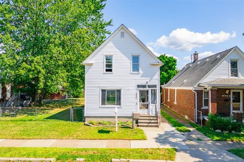 1821 4th St, Wyandotte, MI, 48192-3904 | Card Image