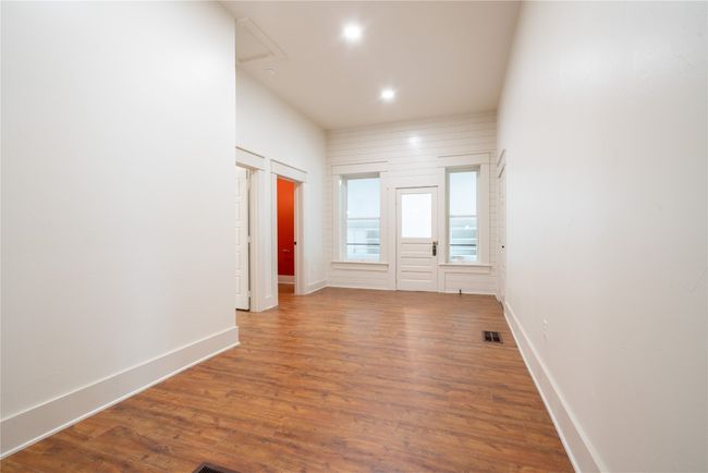 1605 S Main St, House other with 3 bedrooms, 4 bathrooms and 5 parking in Georgetown TX | Image 22