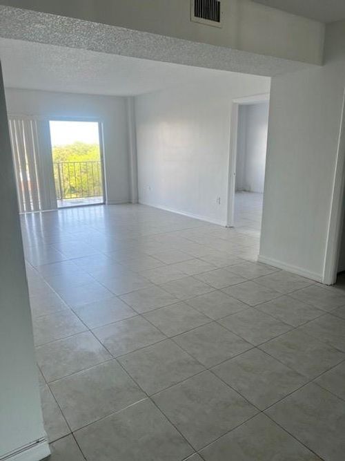 apt-803-4164 Inverrary Dr, Lauderhill, FL, 33319-4585 | Card Image