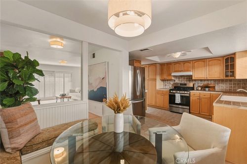 apt-c-7061 Kester Ave, Van Nuys, CA, 91405-3574 | Card Image