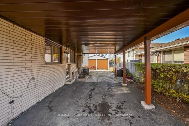 135 Nash Rd N, House other with 3 bedrooms, 2 bathrooms and 5 parking in Hamilton ON | Image 32