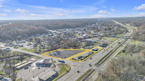 216 E Commerce St, Waverly, TN, 37185-1630 | Card Image