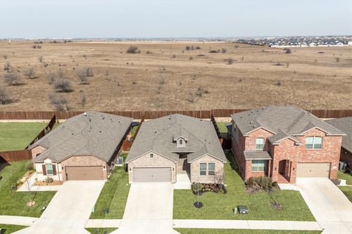 1864 Mensa Dr, Haslet, TX, 76052-3323 | Card Image