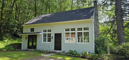 50B Mountain Rd, Redding, CT, 06896-2710 | Card Image