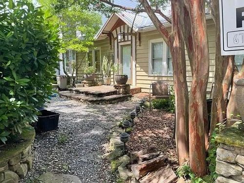 566 Rankin St Ne, Atlanta, GA, 30308-2812 | Card Image