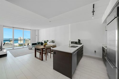 apt-2800-500 Brickell Ave, Miami, FL, 33131-2584 | Card Image