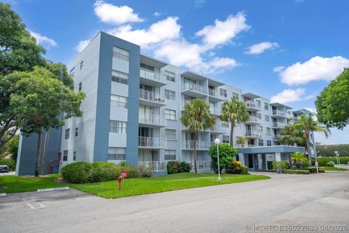 3k-500 Executive Center Dr, West Palm Beach, FL, 33401-4909 | Card Image