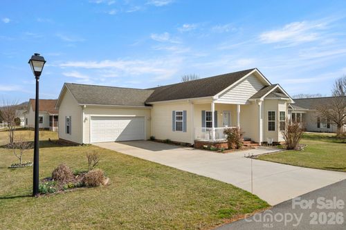 403 Sassafras Dr, Hendersonville, NC, 28739-7303 | Card Image