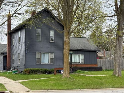 1138 W Oregon St, Lapeer, MI, 48446-1325 | Card Image