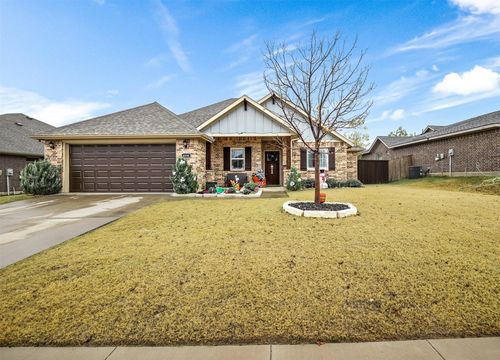 4006 Kensington Drive, Sanger, TX, 76266 | Card Image