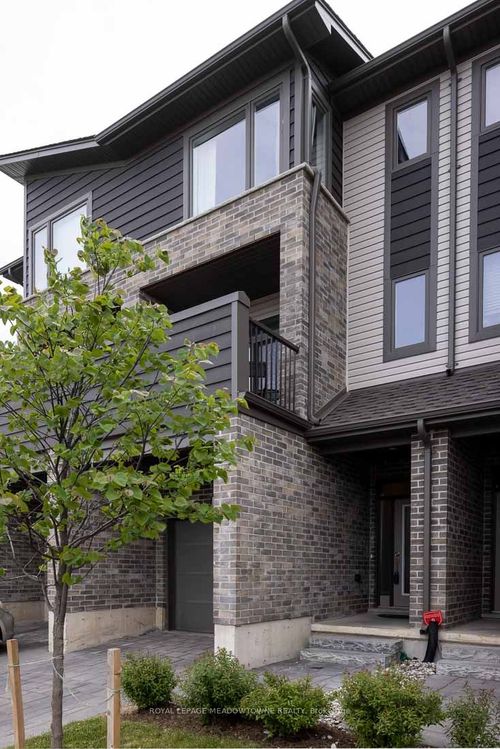 2144 Meadowgate Blvd, London, ON, N6M0H5 | Card Image