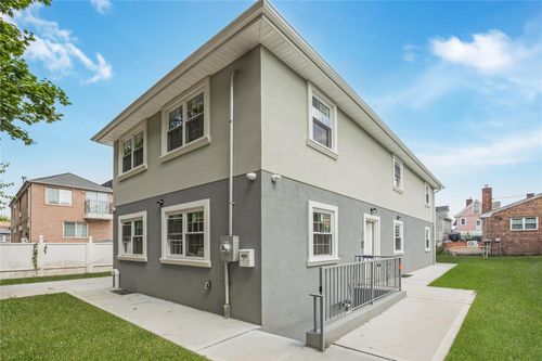 64 Nolans Ln, Brooklyn, NY, 11236-2018 | Card Image