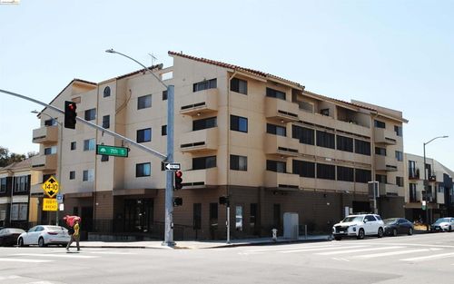 apt-107-625 Madison St, Oakland, CA, 94607-4760 | Card Image