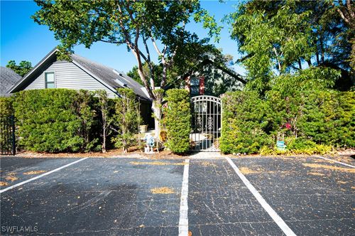 a3-1313 Solana Rd, NAPLES, FL, 34103-3387 | Card Image