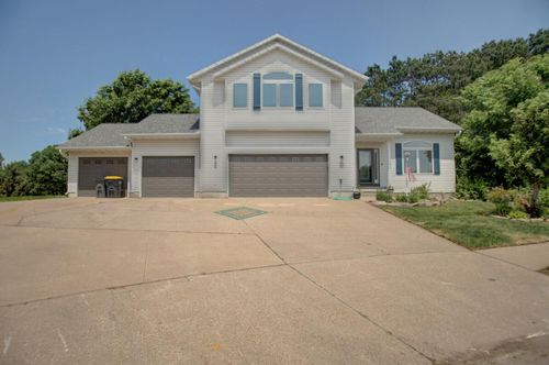 404 Hunter Ct, Holmen, WI, 54636-7321 | Card Image