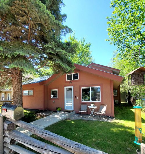 1012 N Gould St, Sheridan, WY, 82801-3030 | Card Image