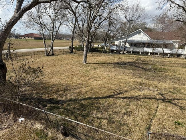 1001 N Bayshore Dr, Home with 0 bedrooms, 0 bathrooms and null parking in La Porte TX | Image 5