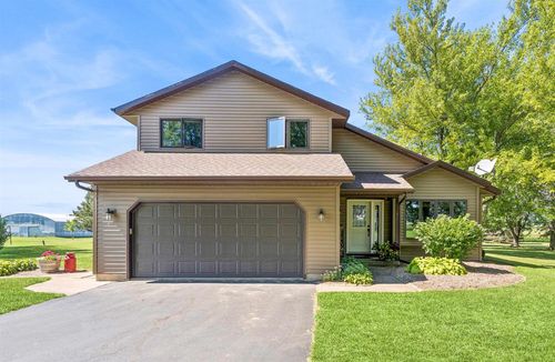 N1633 Manley Road, Greenville, WI, 54942 | Card Image