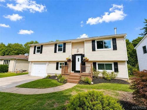 14 E Park Dr, Lockport, NY, 14094-4708 | Card Image