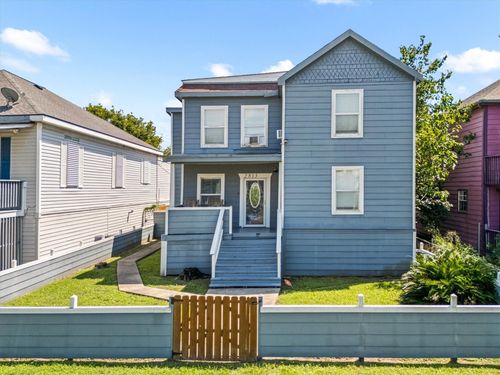 2813 Avenue P, Galveston, TX, 77550-7751 | Card Image
