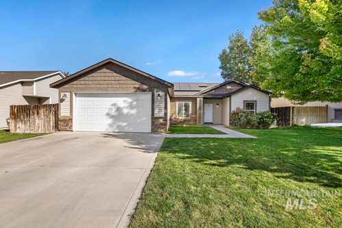910 21st Ave E, Jerome, ID, 83338-4915 | Card Image