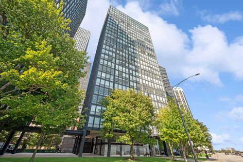 apt-8g-880 N Lake Shore Dr, Chicago, IL, 60611-5706 | Card Image