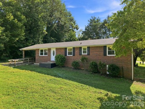 1021 S Caldwell Ave, Newton, NC, 28658-2526 | Card Image