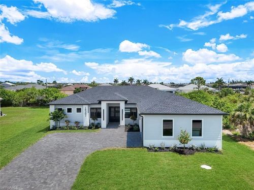 15301 Acorn Cir, PORT CHARLOTTE, FL, 33981 | Card Image