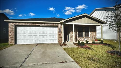 10123 Cerritos Dr, Conroe, TX, 77306-2237 | Card Image