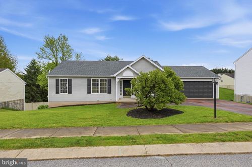 2720 Brookmar Dr, YORK, PA, 17408-9488 | Card Image