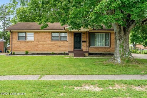 6706 Skyline Dr, Louisville, KY, 40272-3642 | Card Image