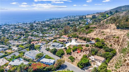 336 Lookout Dr, Laguna Beach, CA, 92651-1711 | Card Image