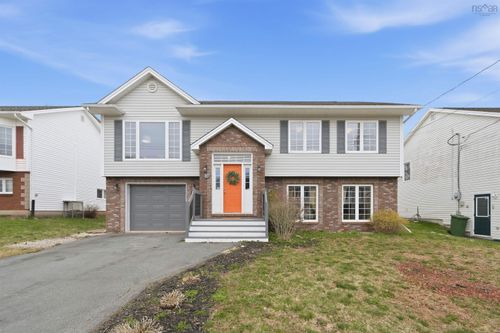 23 Wilton Cres, Dartmouth, NS, B2V2S9 | Card Image