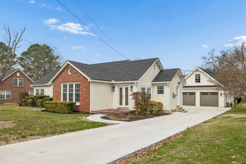 225 Jackson Ave, Carthage, TN, 37030-1313 | Card Image