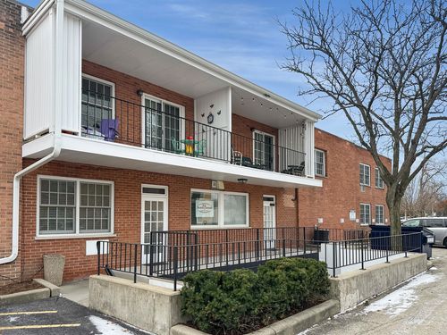 107-321 James St, Geneva, IL, 60134-2166 | Card Image