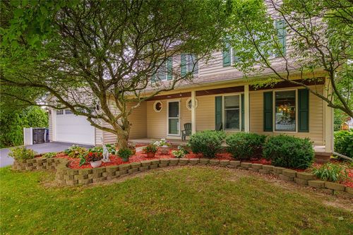 15 Chesapeake Lndg, West Henrietta, NY, 14586-9636 | Card Image