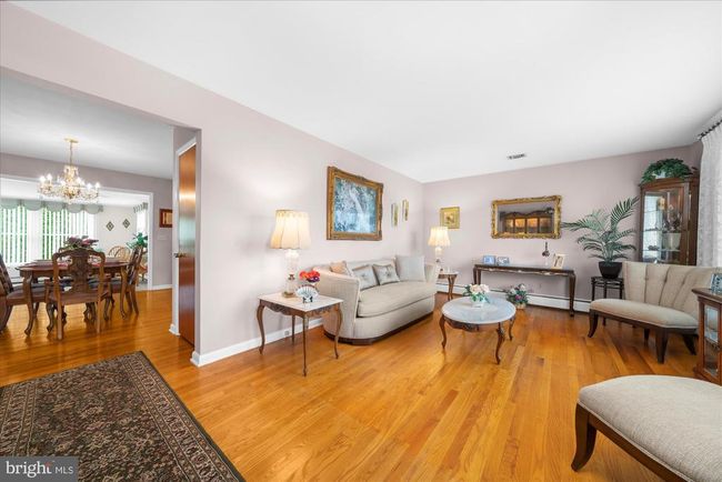 1122 N 14 Th St, House other with 3 bedrooms, 2 bathrooms and null parking in Allentown PA | Image 5