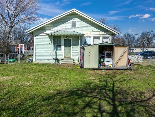201 E S Main Street, House other with 2 bedrooms, 1 bathrooms and null parking in Blooming Grove TX | Image 7