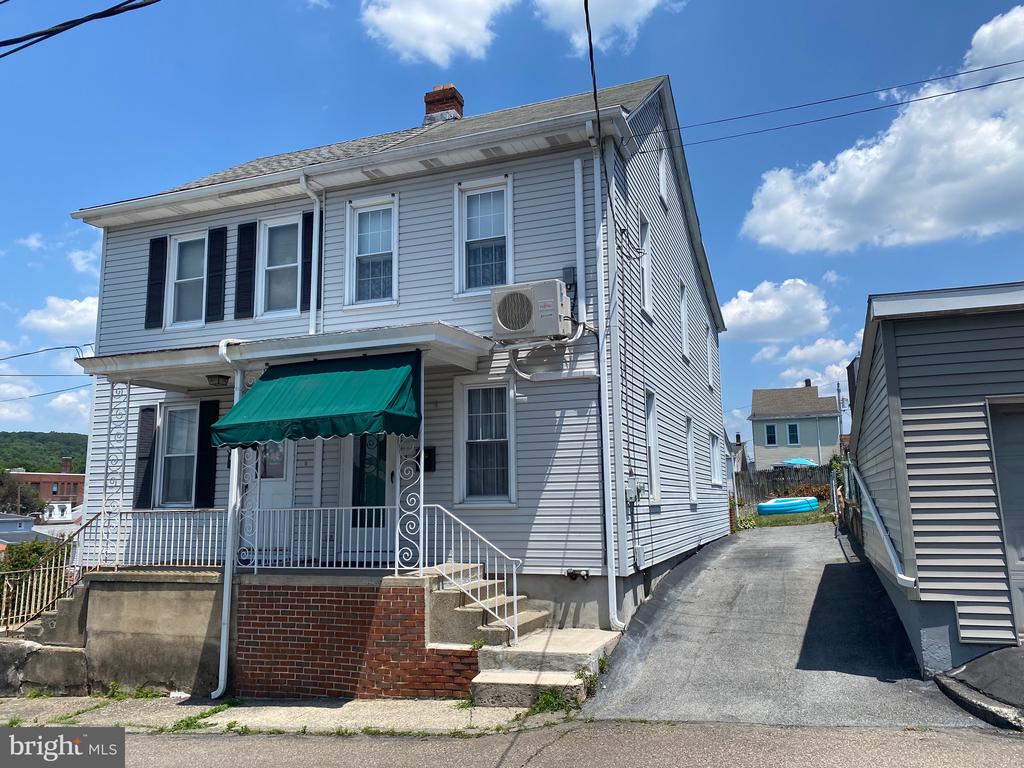 Margaretta St, Schuylkill Haven, PA 17972