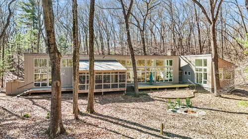 4249 Lake Road, Stevensville, MI, 49127 | Card Image