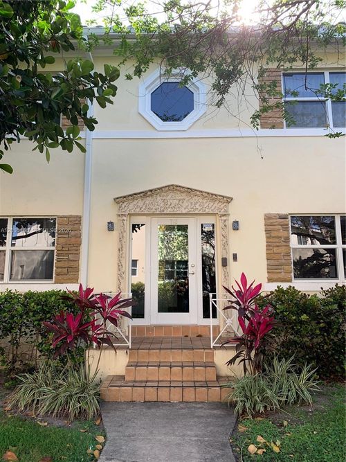 3c-723 Ne 91st St, Miami Shores, FL, 33138-3243 | Card Image