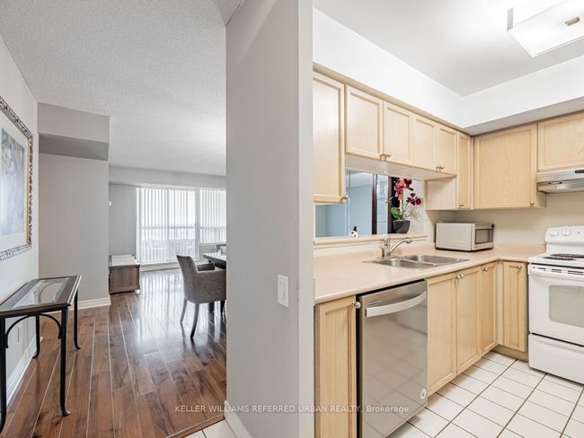 PH205 - 2 Covington Rd, Condo with 2 bedrooms, 2 bathrooms and 2 parking in North York ON | Image 6