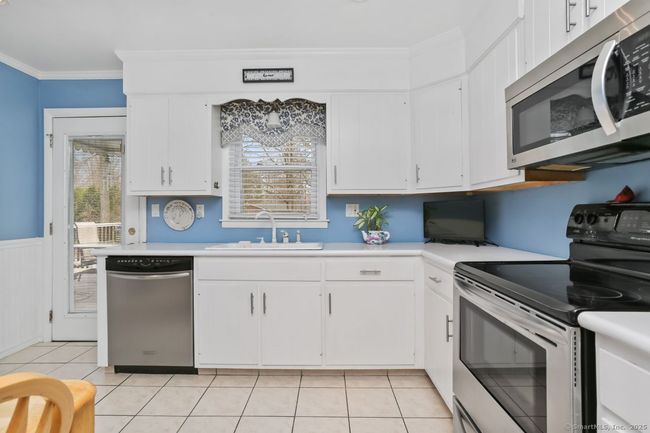 98 W Lake Rd, House other with 4 bedrooms, 2 bathrooms and null parking in Trumbull CT | Image 10