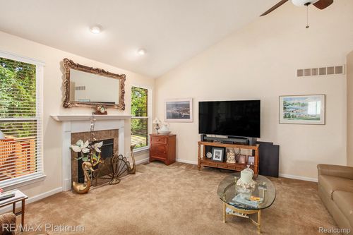 1338 Andover Cir, Commerce Township, MI, 48390-2262 | Card Image