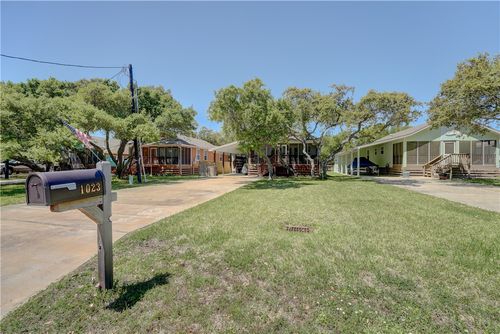 1023 S Fuqua St, Rockport, TX, 78382-4509 | Card Image