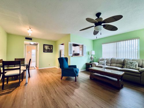 40 Dorchester B, West Palm Beach, FL, 33417-1428 | Card Image