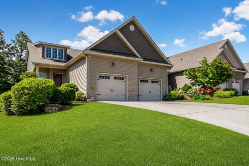 114 Cypress Cir, Southern Pines, NC, 28387-7300 | Card Image